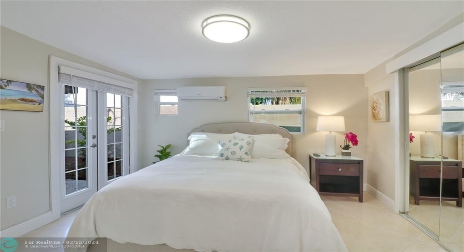 Bedroom 4 features a Queen Bed, Closet, Smart TV, and En suite