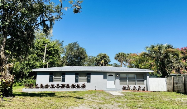 1645 SW 11th Street, Okeechobee, Florida 34974, 2 Bedrooms Bedrooms, ,2 BathroomsBathrooms,Single Family,For Sale,11th,RX-10928005