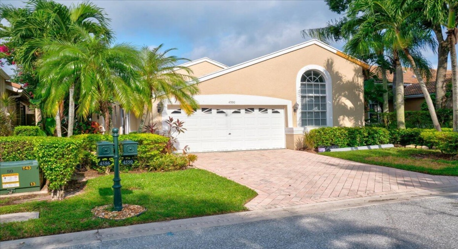 4590 Carlton Golf Drive, Lake Worth, Florida 33449, 2 Bedrooms Bedrooms, ,2 BathroomsBathrooms,A,For Sale,Carlton Golf,RX-10928023