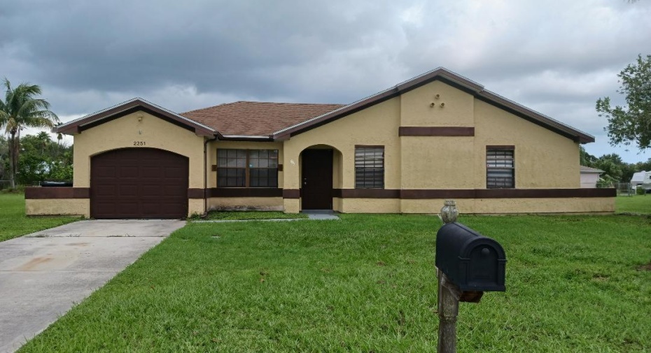 2251 SE Rainier Road, Port Saint Lucie, Florida 34952, 3 Bedrooms Bedrooms, ,2 BathroomsBathrooms,Single Family,For Sale,Rainier,RX-10929485