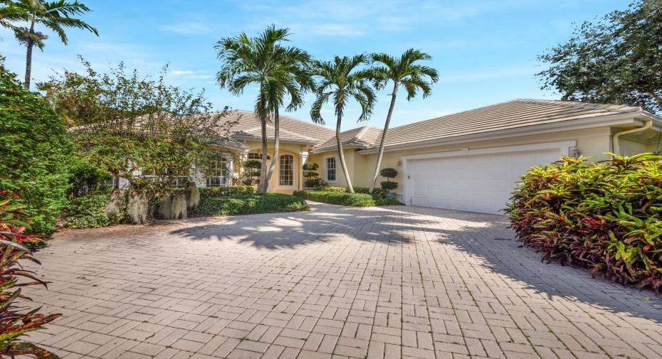 122 Chasewood Circle, Palm Beach Gardens, Florida 33418, 4 Bedrooms Bedrooms, ,3 BathroomsBathrooms,Single Family,For Sale,Chasewood,RX-10930152