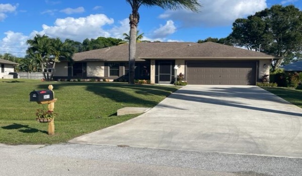 3411 SE Hart Circle, Port Saint Lucie, Florida 34984, 3 Bedrooms Bedrooms, ,2 BathroomsBathrooms,Single Family,For Sale,Hart,RX-10930551