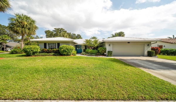 32 SW 13th Avenue, Boca Raton, Florida 33486, 3 Bedrooms Bedrooms, ,2 BathroomsBathrooms,Single Family,For Sale,13th,RX-10930873