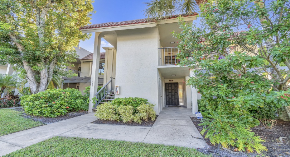 5757 Fairway Park Court Unit 105, Boynton Beach, Florida 33437, 2 Bedrooms Bedrooms, ,2 BathroomsBathrooms,Condominium,For Sale,Fairway Park,1,RX-10931980