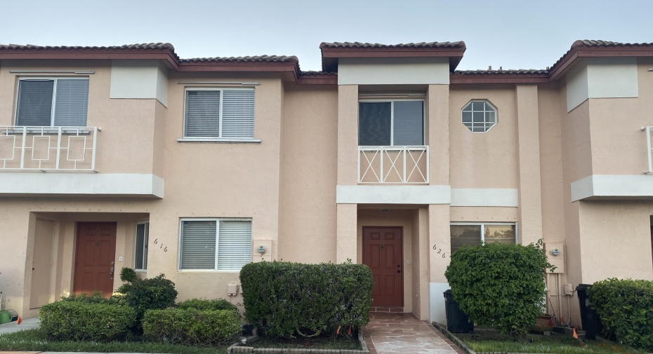 626 NW 208th Way, Pembroke Pines, Florida 33029, 2 Bedrooms Bedrooms, ,2 BathroomsBathrooms,Townhouse,For Sale,208th,1,RX-10932059