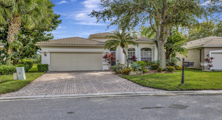 6502 Via Primo Street, Lake Worth, Florida 33467, 2 Bedrooms Bedrooms, ,2 BathroomsBathrooms,Single Family,For Sale,Via Primo,RX-10932253