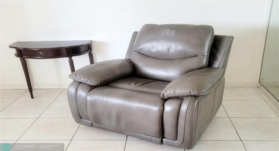 New electric sofa recliner for sale