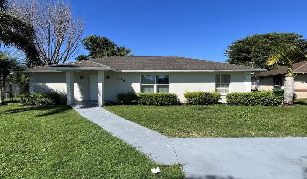 319 Amaryllis Court, Pahokee, Florida 33476, 3 Bedrooms Bedrooms, ,2 BathroomsBathrooms,Single Family,For Sale,Amaryllis,RX-10932624