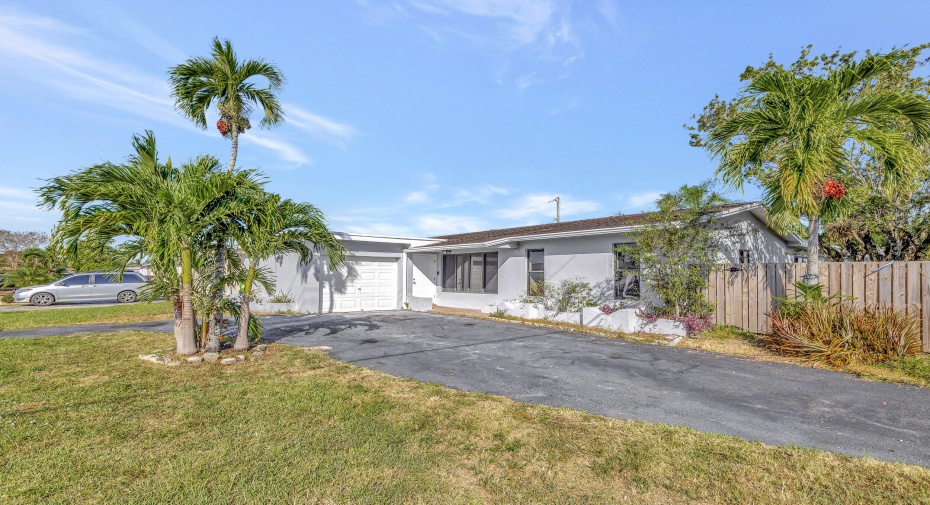 10581 NW 28 Street, Sunrise, Florida 33322, 3 Bedrooms Bedrooms, ,2 BathroomsBathrooms,Single Family,For Sale,28,RX-10895026
