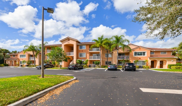 211 SW Palm Drive Unit 101, Port Saint Lucie, Florida 34986, 3 Bedrooms Bedrooms, ,2 BathroomsBathrooms,Condominium,For Sale,Palm,1,RX-10932659
