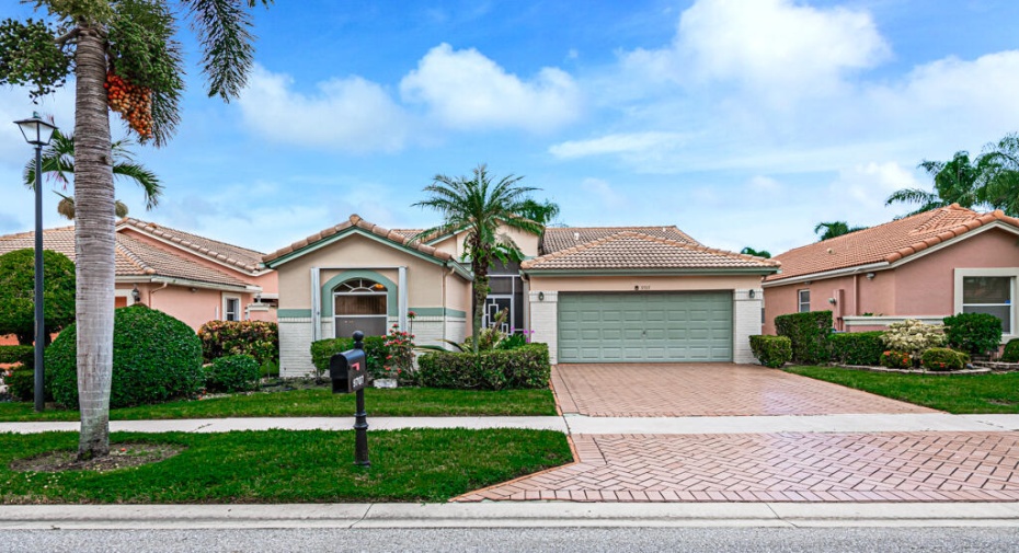 9707 Harbour Lake Circle, Boynton Beach, Florida 33437, 3 Bedrooms Bedrooms, ,2 BathroomsBathrooms,Single Family,For Sale,Harbour Lake,RX-10932701