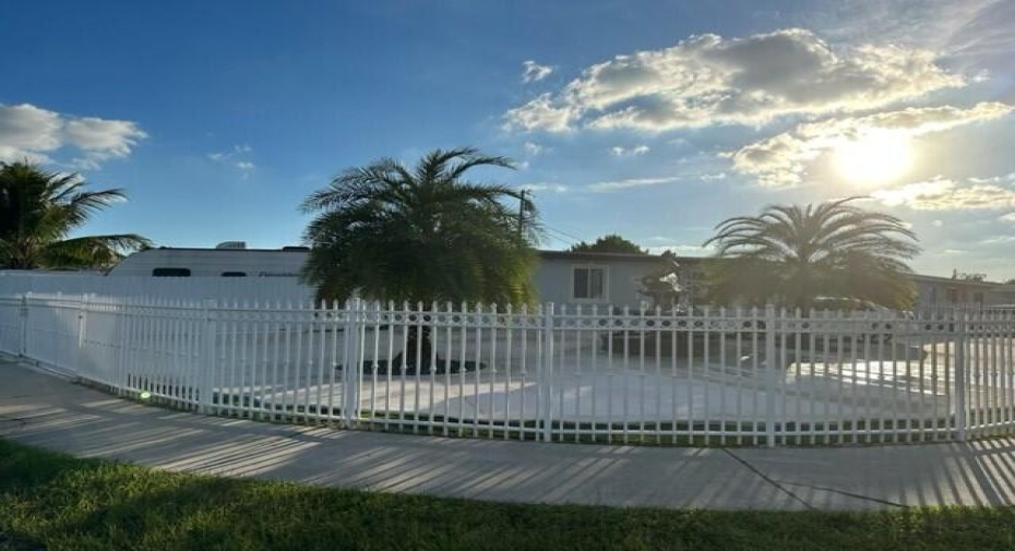 10950 SW 42nd Street, Miami, Florida 33165, 3 Bedrooms Bedrooms, ,2 BathroomsBathrooms,Single Family,For Sale,42nd,RX-10933317