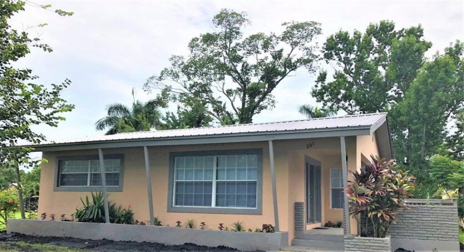 261 Cypress Avenue, Pahokee, Florida 33476, 2 Bedrooms Bedrooms, ,1 BathroomBathrooms,Single Family,For Sale,Cypress,RX-10932808