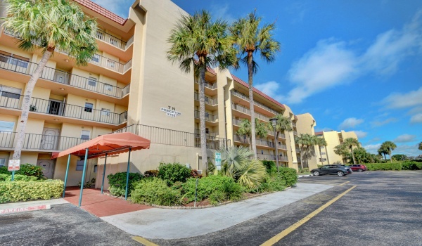 3755 Via Poinciana Drive Unit 216, Lake Worth, Florida 33467, 2 Bedrooms Bedrooms, ,2 BathroomsBathrooms,Condominium,For Sale,Via Poinciana,2,RX-10934201