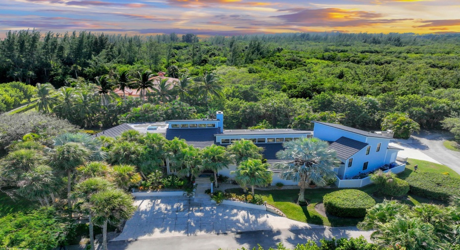 8 Saddler Trail, Jupiter Island, Florida 33455, 4 Bedrooms Bedrooms, ,6 BathroomsBathrooms,Single Family,For Sale,Saddler,RX-10936480