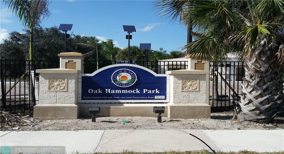 Old Hammock Park close to North Entrance