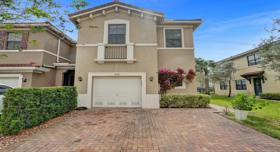 1028 NW 33rd Court, Pompano Beach, Florida 33064, 3 Bedrooms Bedrooms, ,2 BathroomsBathrooms,Townhouse,For Sale,33rd,RX-10937685