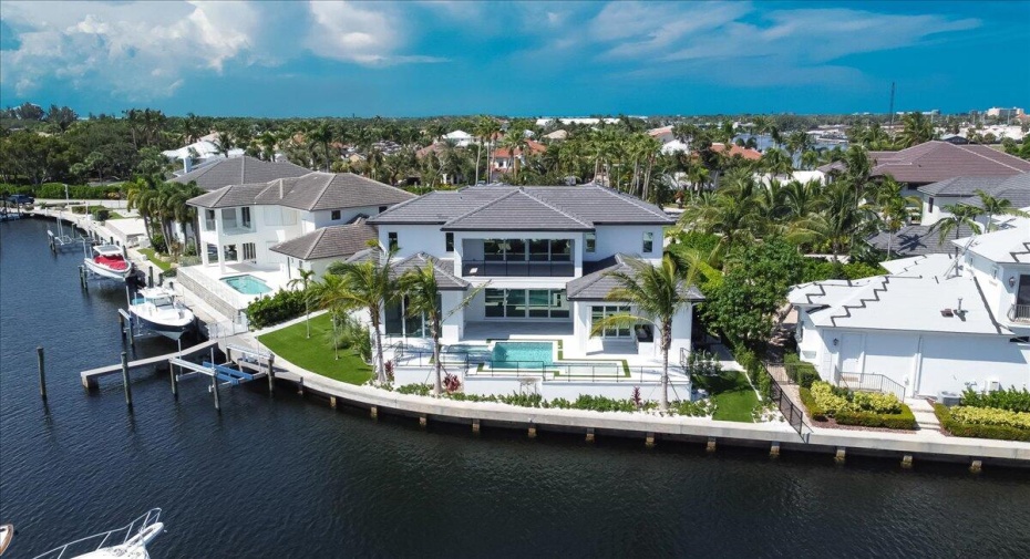 717 Harbour Point Drive, North Palm Beach, Florida 33410, 4 Bedrooms Bedrooms, ,5 BathroomsBathrooms,Single Family,For Sale,Harbour Point,RX-10919401