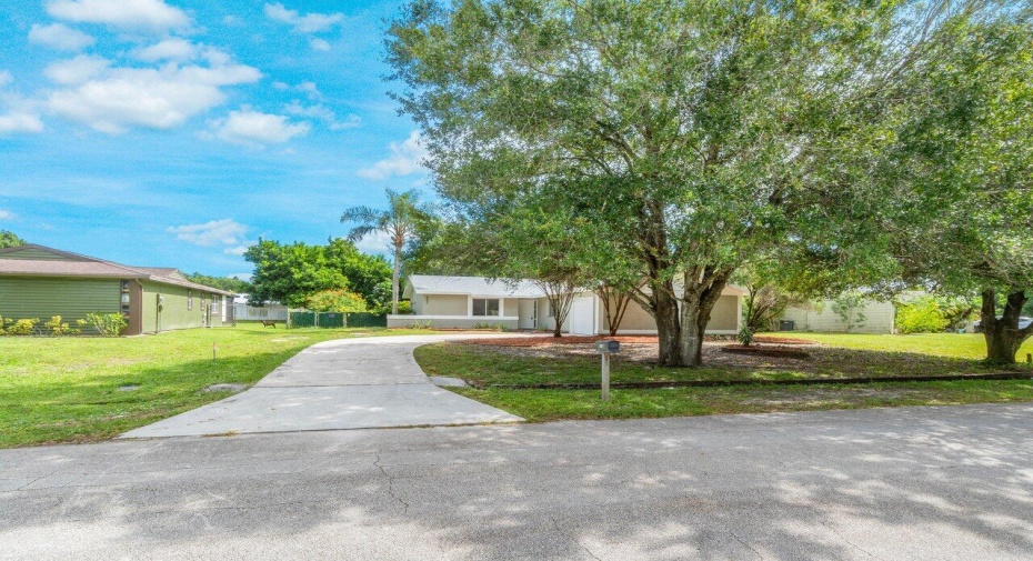 207 SW Homeland Road, Port Saint Lucie, Florida 34953, 3 Bedrooms Bedrooms, ,2 BathroomsBathrooms,Single Family,For Sale,Homeland,RX-10931287