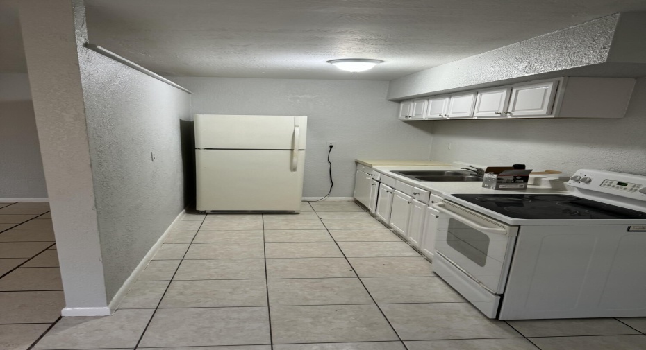 2200 NW 20th Street Unit W, Fort Lauderdale, Florida 33311, 2 Bedrooms Bedrooms, ,1 BathroomBathrooms,Residential Lease,For Rent,20th,1,RX-10939065