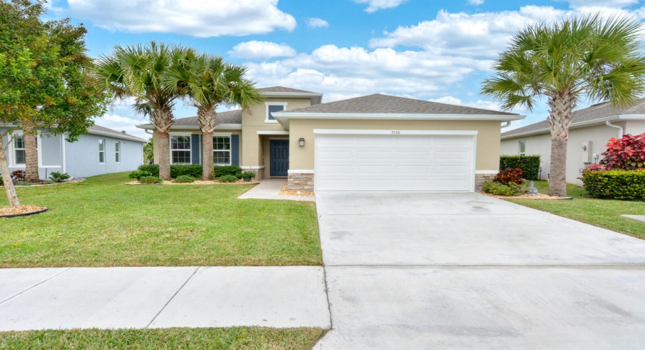 3526 Carriage Pointe Circle, Fort Pierce, Florida 34981, 3 Bedrooms Bedrooms, ,2 BathroomsBathrooms,Single Family,For Sale,Carriage Pointe,RX-10939187