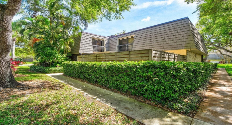 1407 14th Terrace, Palm Beach Gardens, Florida 33418, 3 Bedrooms Bedrooms, ,2 BathroomsBathrooms,Residential Lease,For Rent,14th,1407,RX-10939222