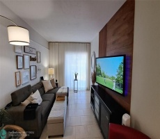 Condo/co-op/villa/townhouse For Sale