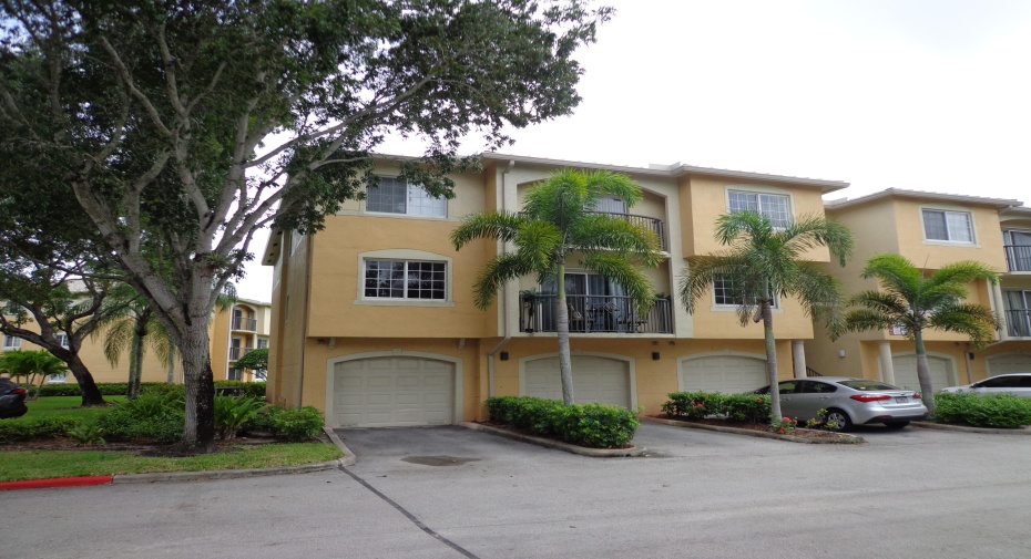 300 Crestwood Court Unit 304, Royal Palm Beach, Florida 33411, 2 Bedrooms Bedrooms, ,2 BathroomsBathrooms,Residential Lease,For Rent,Crestwood,2,RX-10939578