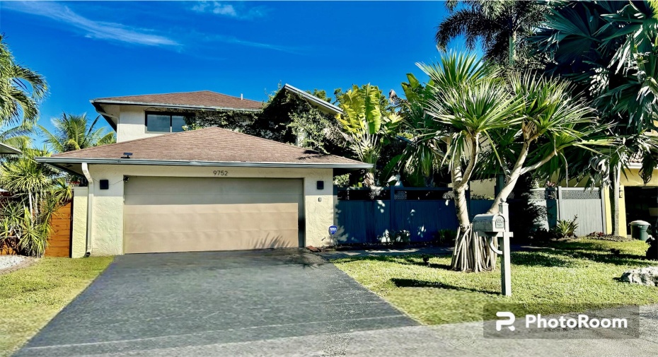 9752 SW 1st Street, Plantation, Florida 33324, 4 Bedrooms Bedrooms, ,3 BathroomsBathrooms,Single Family,For Sale,1st,RX-10939632