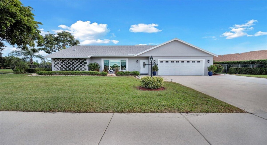 8268 Blue Cypress Dr, Lake Worth, Florida 33467, 3 Bedrooms Bedrooms, ,2 BathroomsBathrooms,Single Family,For Sale,Blue Cypress Dr,RX-10939771