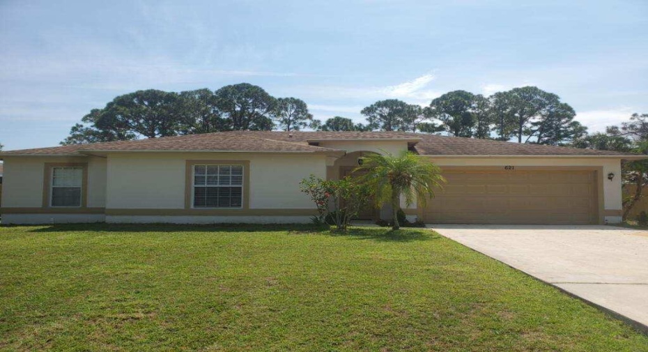 621 NW Selvitz Road, Port Saint Lucie, Florida 34983, 3 Bedrooms Bedrooms, ,2 BathroomsBathrooms,Residential Lease,For Rent,Selvitz,RX-10938194