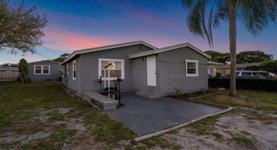 706 NW 1st Street, Delray Beach, Florida 33444, ,Residential Income,For Sale,1st,RX-10887871