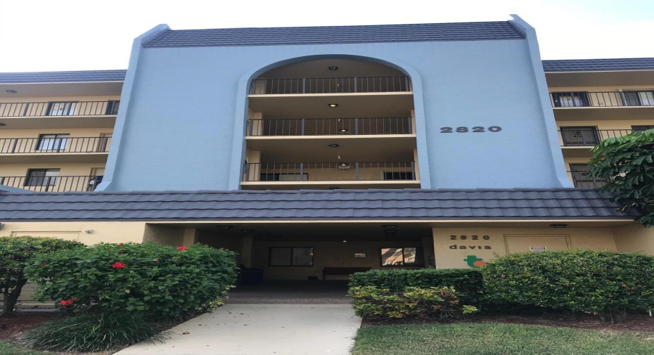 2820 Tennis Club Drive Unit 211, West Palm Beach, Florida 33417, 2 Bedrooms Bedrooms, ,1 BathroomBathrooms,Residential Lease,For Rent,Tennis Club,2,RX-10939809