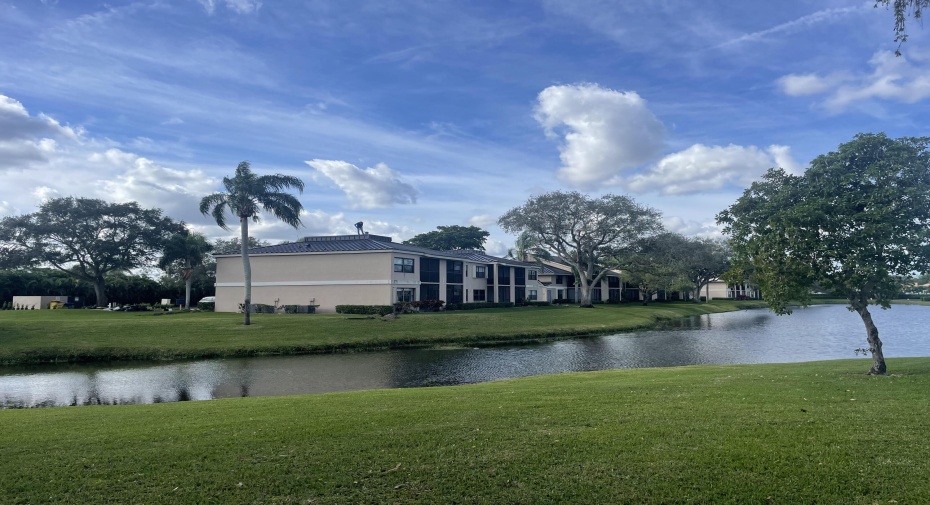 6962 Briarlake Circle Unit 103, West Palm Beach, Florida 33418, 2 Bedrooms Bedrooms, ,2 BathroomsBathrooms,Condominium,For Sale,Briarlake,1,RX-10940063