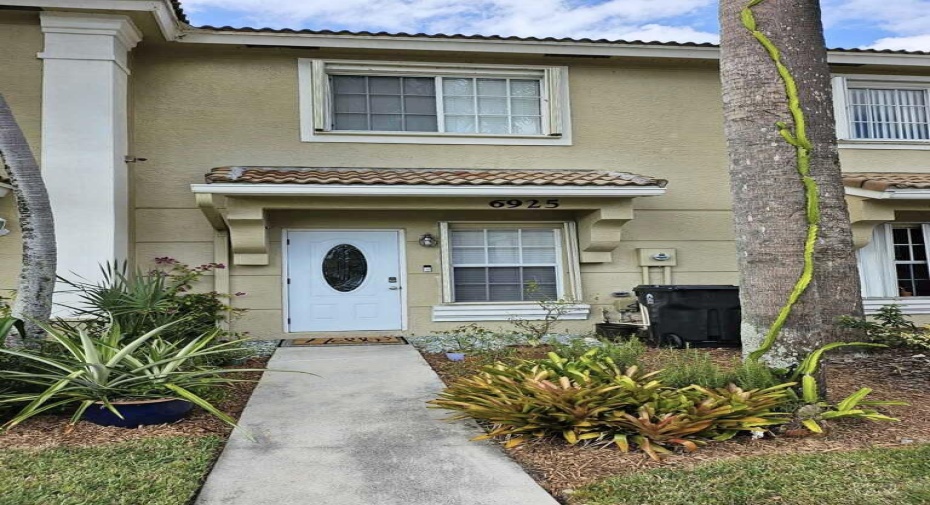 6925 Crooked Fence Drive, Lake Worth, Florida 33467, 2 Bedrooms Bedrooms, ,2 BathroomsBathrooms,Residential Lease,For Rent,Crooked Fence,RX-10933758