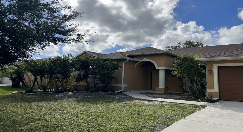 1526 SW California Boulevard, Port Saint Lucie, Florida 34953, 4 Bedrooms Bedrooms, ,3 BathroomsBathrooms,Residential Lease,For Rent,California,1,RX-10940658