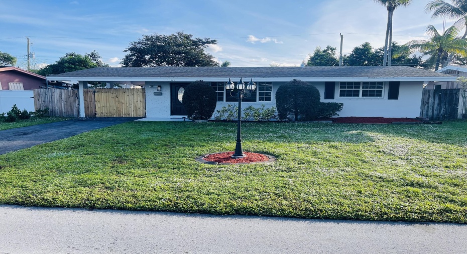 1161 NW 78th Avenue, Pembroke Pines, Florida 33024, 2 Bedrooms Bedrooms, ,1 BathroomBathrooms,Residential Lease,For Rent,78th,RX-10940765