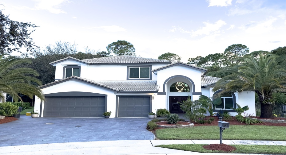 15361 Whispering Willow Drive, Wellington, Florida 33414, 5 Bedrooms Bedrooms, ,3 BathroomsBathrooms,Single Family,For Sale,Whispering Willow,RX-10940777