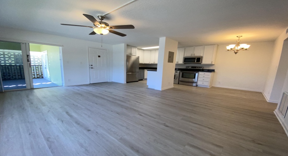 120 N Lakeside Drive Unit 4, Lake Worth Beach, Florida 33460, 2 Bedrooms Bedrooms, ,2 BathroomsBathrooms,Residential Lease,For Rent,Lakeside,1,RX-10938604