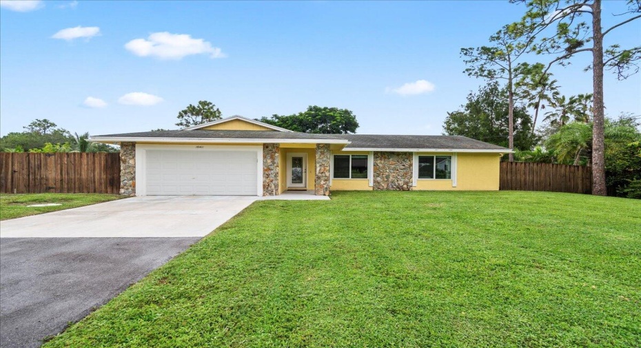 15411 Los Angeles Drive, Loxahatchee Groves, Florida 33470, 3 Bedrooms Bedrooms, ,2 BathroomsBathrooms,Single Family,For Sale,Los Angeles,RX-10923174