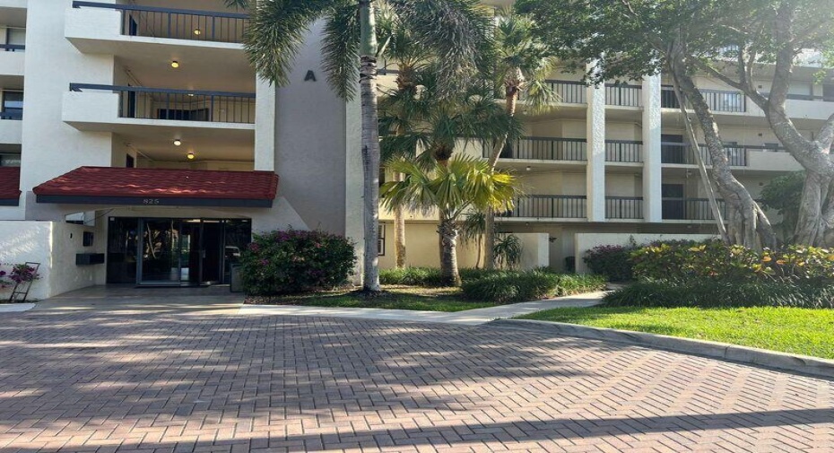 825 Egret Circle Unit 107a, Delray Beach, Florida 33444, 2 Bedrooms Bedrooms, ,2 BathroomsBathrooms,Residential Lease,For Rent,Egret,1,RX-10905504