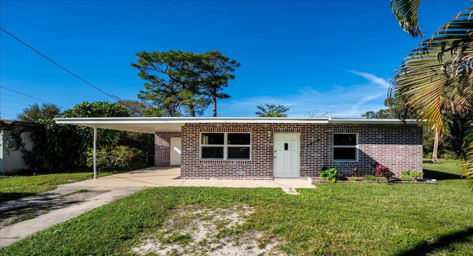 1815 S 30th Street, Fort Pierce, Florida 34947, 2 Bedrooms Bedrooms, ,1 BathroomBathrooms,Single Family,For Sale,30th,RX-10941461