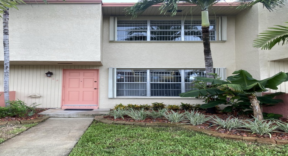 Hollywood, Florida 33021, 2 Bedrooms Bedrooms, ,2 BathroomsBathrooms,Residential Lease,For Rent,1,RX-10641589