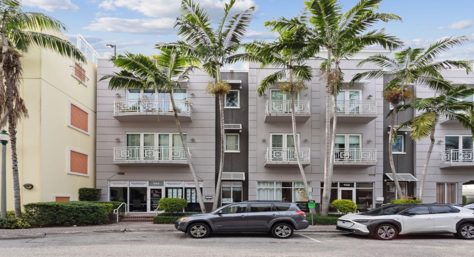 12 SE 1st Avenue Unit 202, Delray Beach, Florida 33444, 2 Bedrooms Bedrooms, ,2 BathroomsBathrooms,Residential Lease,For Rent,1st,2,RX-10923477