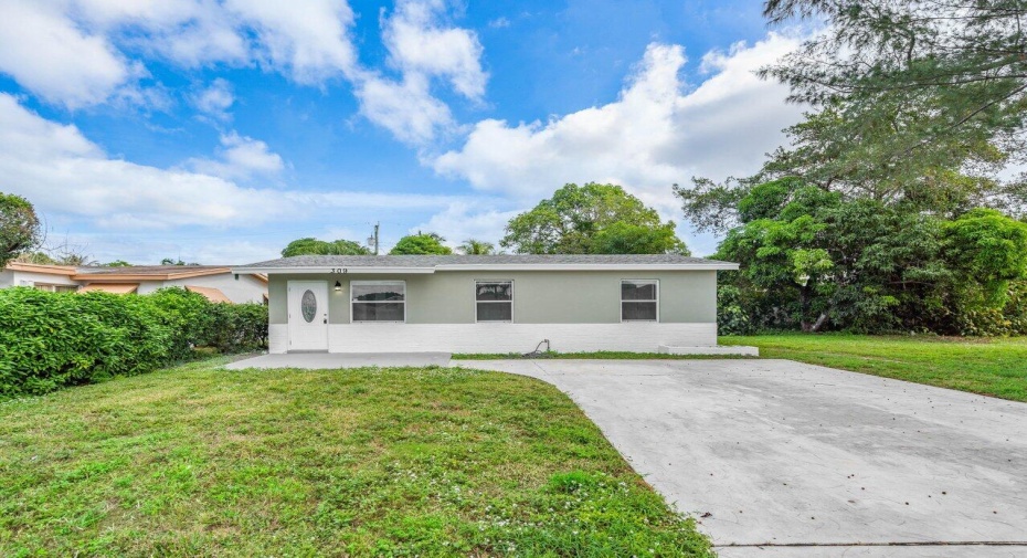 309 NW 6th Avenue, Delray Beach, Florida 33444, 4 Bedrooms Bedrooms, ,2 BathroomsBathrooms,Single Family,For Sale,6th,RX-10941883