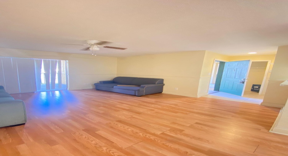 949 Riverside Drive Unit 423, Coral Springs, Florida 33071, 1 Bedroom Bedrooms, ,1 BathroomBathrooms,Residential Lease,For Rent,Riverside,2,RX-10933229