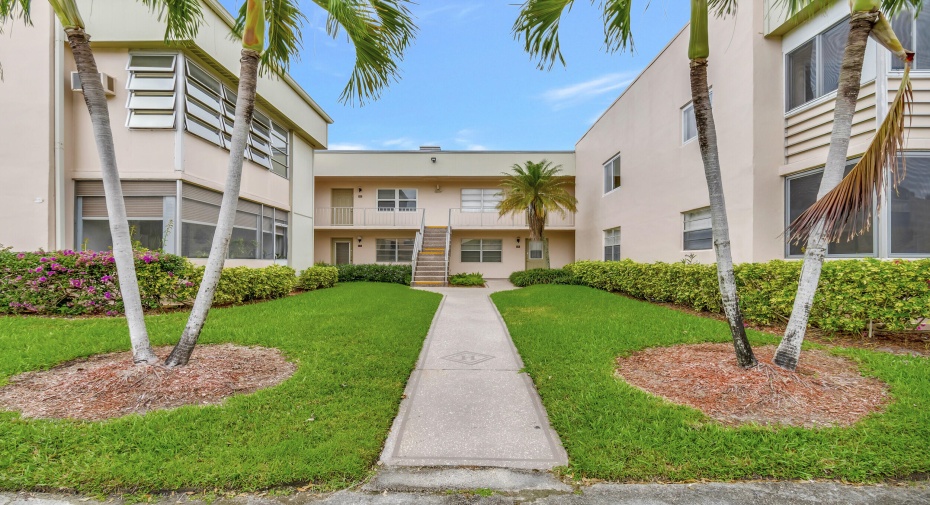 376 Capri H, Delray Beach, Florida 33484, 1 Bedroom Bedrooms, ,1 BathroomBathrooms,Condominium,For Sale,Capri H,2,RX-10942060