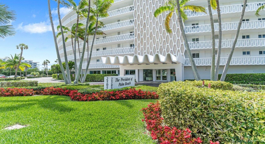 2505 S Ocean Boulevard Unit 311, Palm Beach, Florida 33480, 2 Bedrooms Bedrooms, ,2 BathroomsBathrooms,Residential Lease,For Rent,Ocean,3,RX-10899426