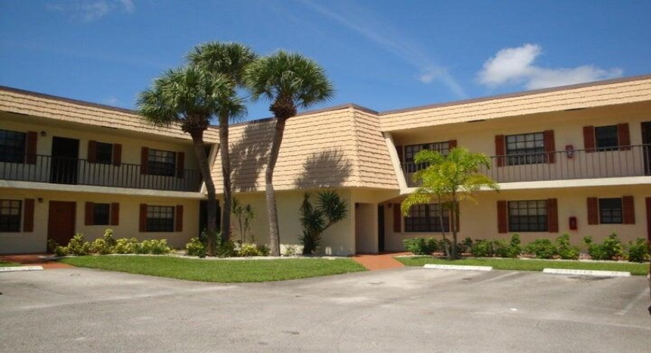 4135 Oak Terrace Drive, Greenacres, Florida 33463, 2 Bedrooms Bedrooms, ,2 BathroomsBathrooms,Residential Lease,For Rent,Oak Terrace,1,RX-10942501