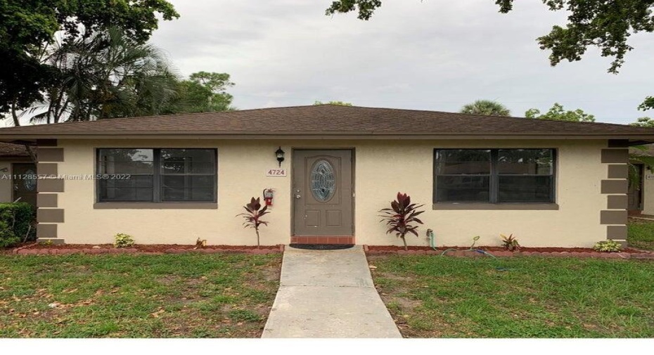 4724 Summit Boulevard, West Palm Beach, Florida 33415, 3 Bedrooms Bedrooms, ,2 BathroomsBathrooms,Residential Lease,For Rent,Summit,RX-10942978